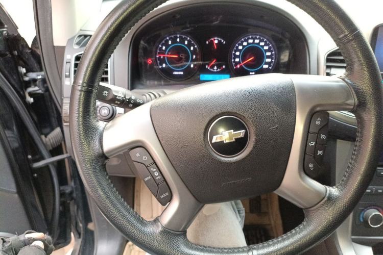 Used Chevrolet Captiva 2012 2.4L 4x4 Flagship Edition 7 Seats