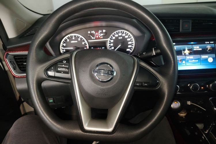 Used Nissan Lannia 2019 1.6L CVT Smart Connect Smart Cool Version China VI Standard Steering Wheel
