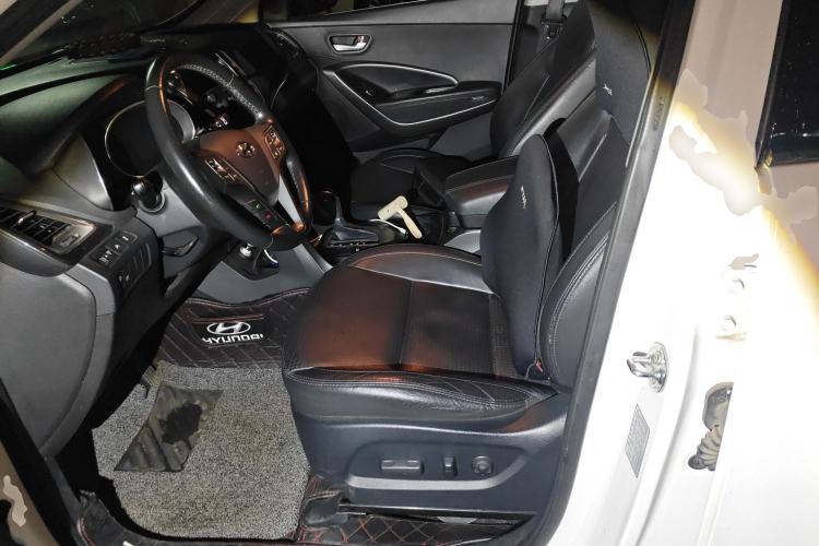 Used Hyundai Santa Fe 2013 2.4L Automatic Two-Wheel Drive Smart Version