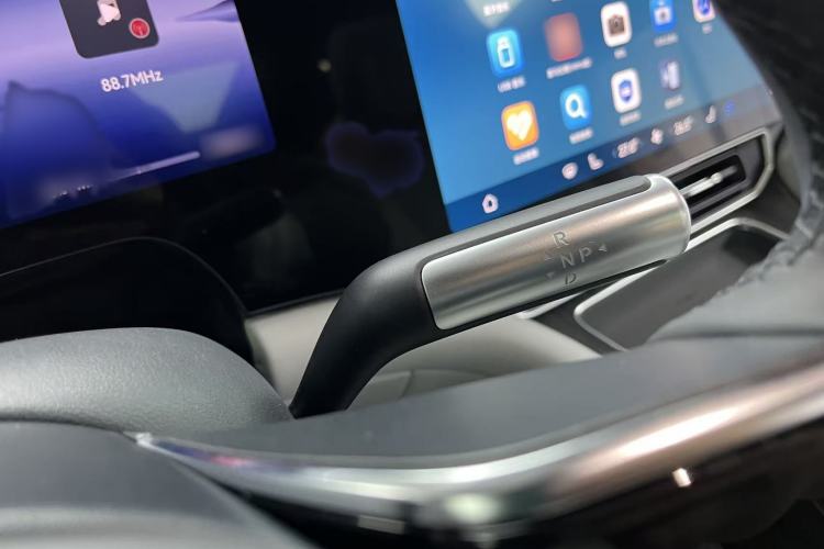 Used Hima AITO M9 2024 Range-Extended Ultra Version 42 kWh 6-Seater Model Gear Lever