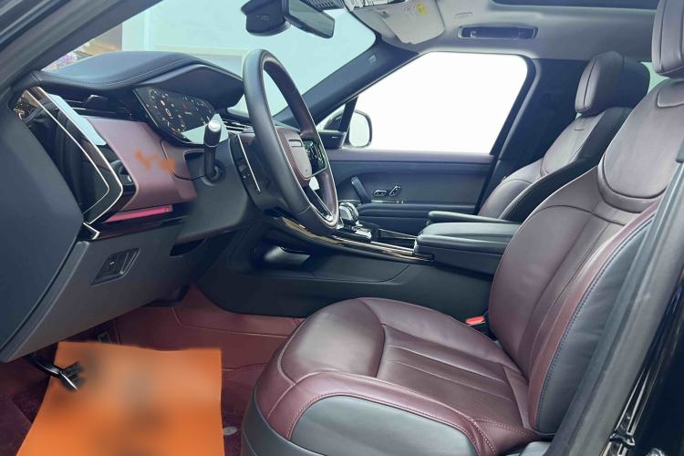 Used Land Rover Range Sport 2024 400PS Dynamic SE Interior 5