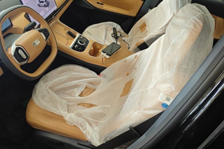 Used Geely Galaxy Xingjian 7 EM-i 2025 120km Exploration+ Version
