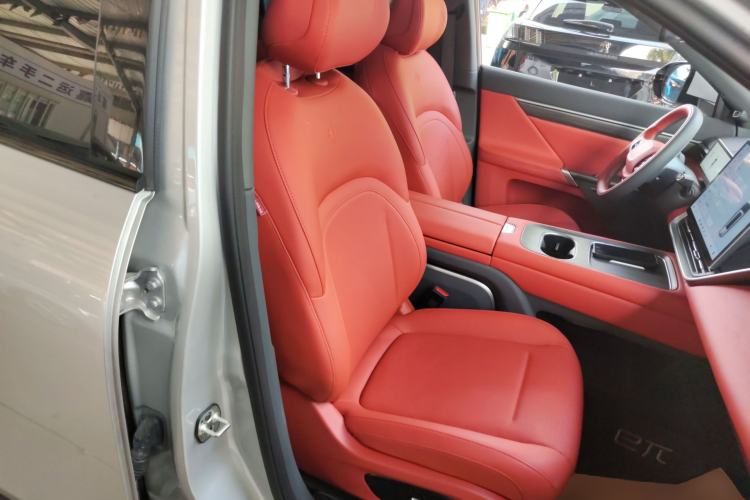 Used Dongfeng eπ eπ008 2024 210Max Range-Extended Version 6 Seats
