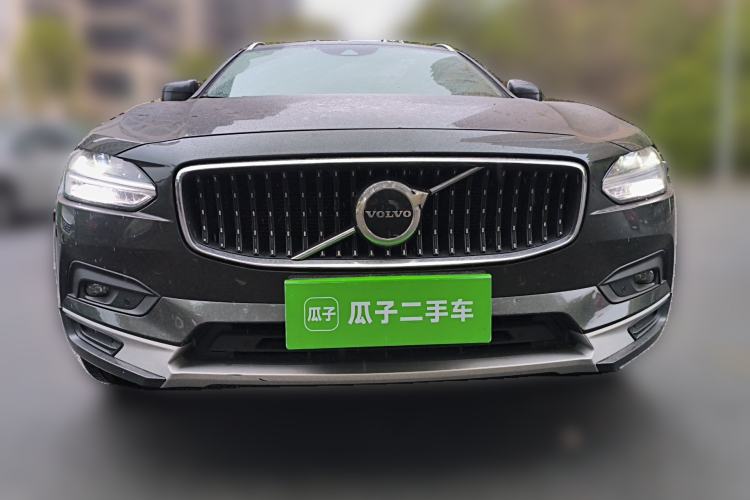 Used Volvo V90 2021 Cross Country B5 AWD Smart Range Edition