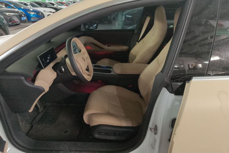 Used Nio ET5 2024 75 kWh Left Front Seat