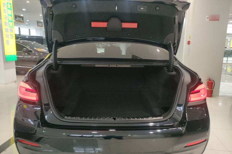 Used BMW 5 Series 2022 Second Facelift 525Li M Sport Package