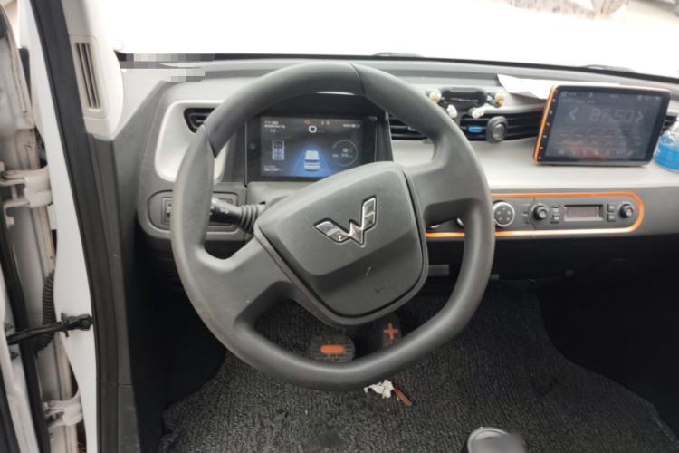 Used Wuling Hongguang MINIEV 2020 Enjoyment Model Lithium Iron Phosphate Steering Wheel