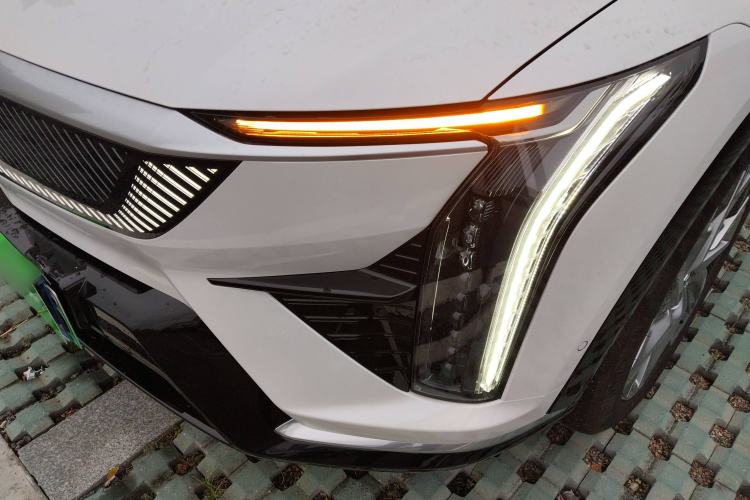 Used Cadillac OPTIQ 2024 Standard Range Version
