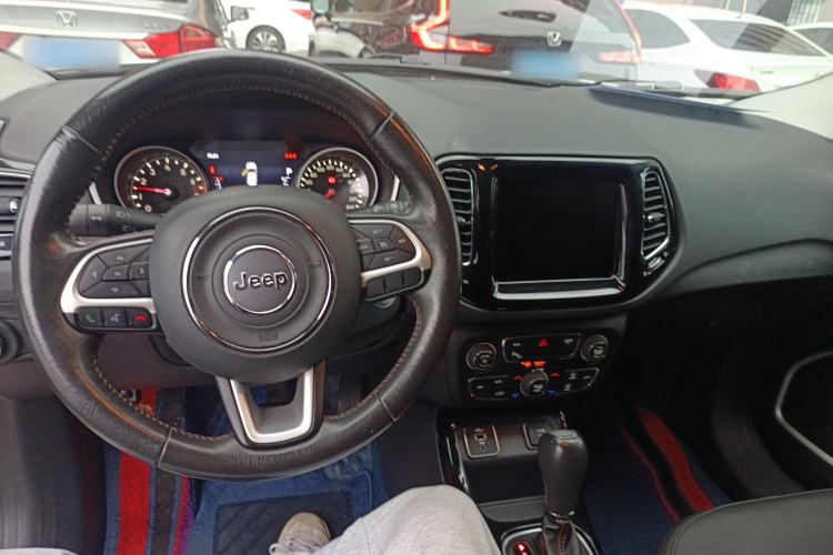 Used Jeep Compass 2019 220T Automatic Family Edition
