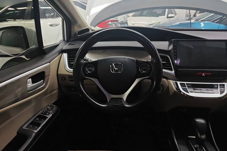 Used Honda Jade 2017 1.8L automatic Comfort version 5 seats