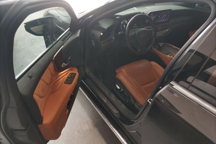 Used Lexus LS 2021 500h Excellence Edition
