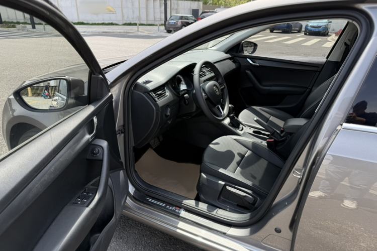 Used Skoda Octavia 2021 1.5L Automatic Comfort Edition Left Front Seat