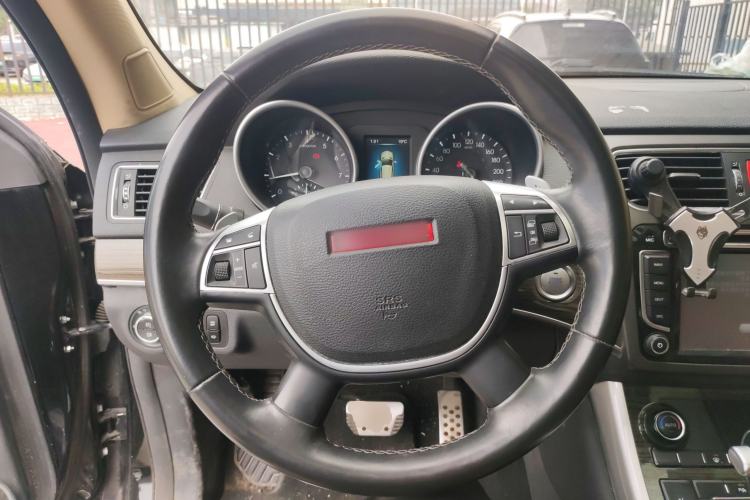 Used Haval H8 2015 2.0T Four-Wheel Drive Luxury Model