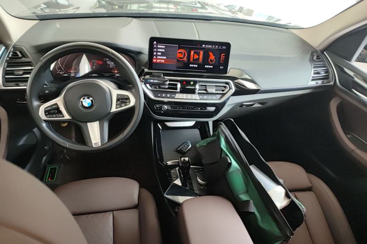 Used BMW X3 2022 xDrive25i M Sport Package Center Console