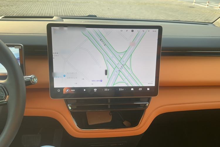 Used Geely Galaxy LEVC L380 2024 140-Degree 6-Seater All-Wheel-Drive Ultra