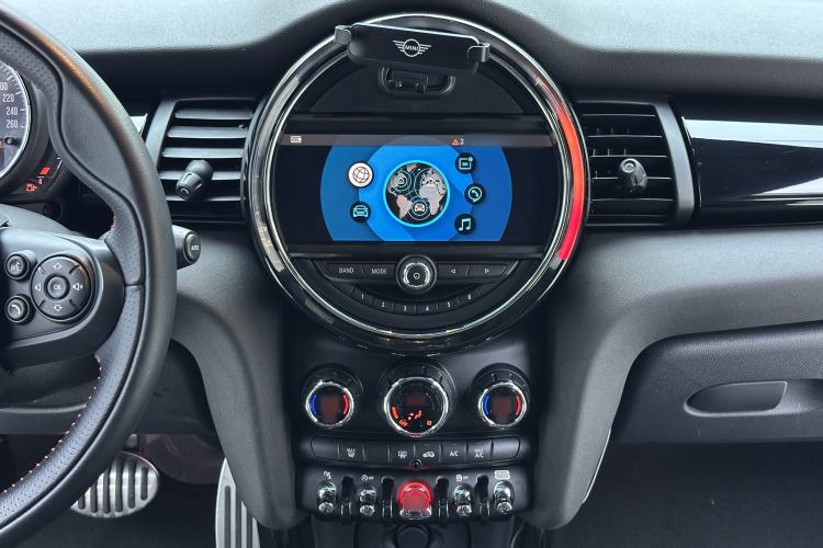Used MINI 2018 1.5T COOPER Racing Driver Audio And AC Panel