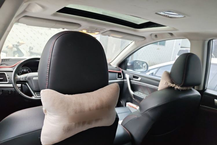 Used Haval M6 2019 1.5T DCT Two-Wheel Drive Elite Version China V Standard Headliner