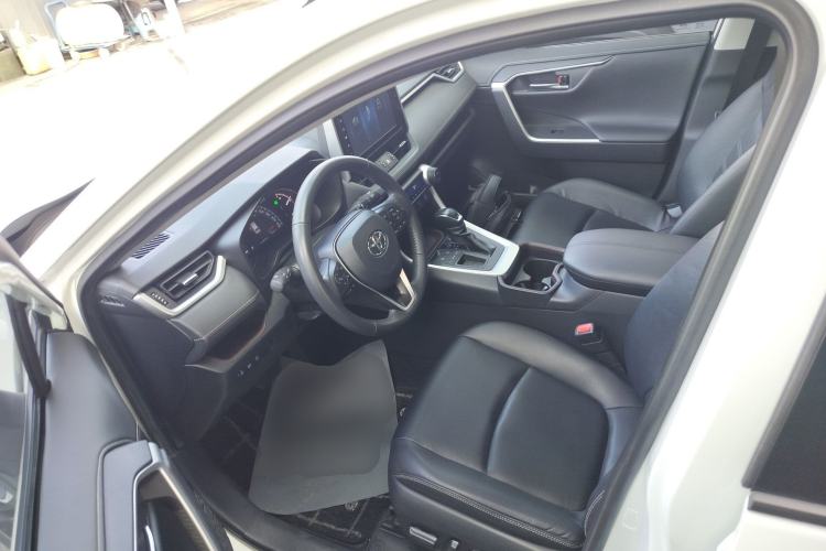 Used Toyota RAV4 2020 2.0L CVT Two-Wheel Drive Prestige Edition