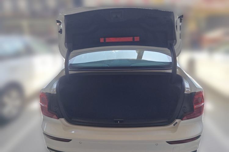 Used Volvo S60 2025 B4 Zhiyi Luxury Edition