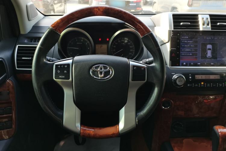 Used Toyota Prado 2016 2.7L Automatic Standard Edition Steering Wheel