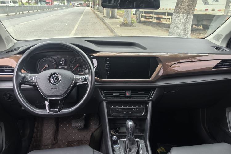 Used Volkswagen Tharu 2021 280TSI Two-Wheel-Drive Luxury Plus Edition Interior 2