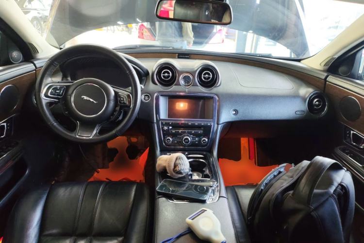 Used Jaguar XJ 2014 XJL 2.0T Two-Wheel-Drive Elegant Business Edition