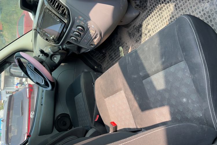 Used SAIC MAXUS Xintu V80 2021 2.0T Manual Classic Aoyuntong Short Wheelbase Ultra-Low Roof 5/6-Seater