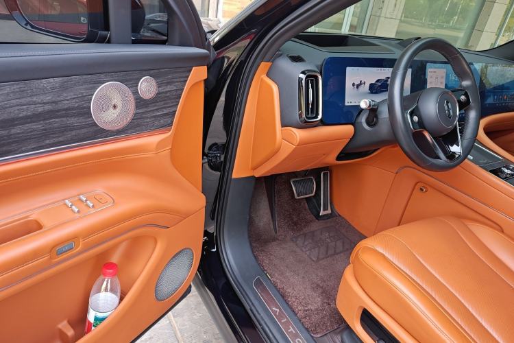 Used Hima AITO M9 2024 All-Electric Ultra Version 100 kWh 6-Seater Model Driver Seat