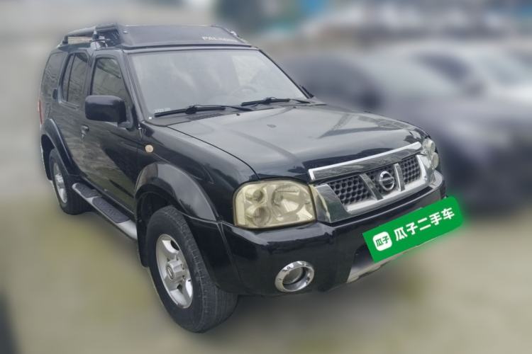 Used Nissan Paladin 2013 2.4L Two-Wheel Drive Standard Version China IV Standard Front Right 45 Deg