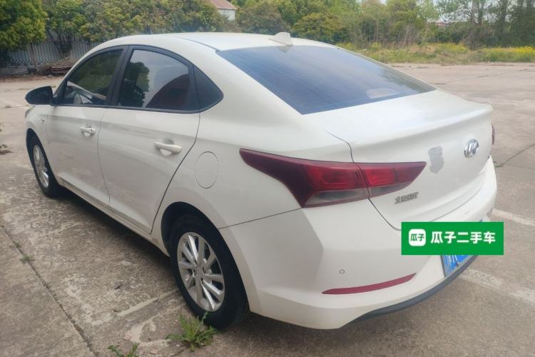 Used Hyundai Verna (new generation) 2016 1.4L Manual Cool Edition GLS Rear Left 45 Deg