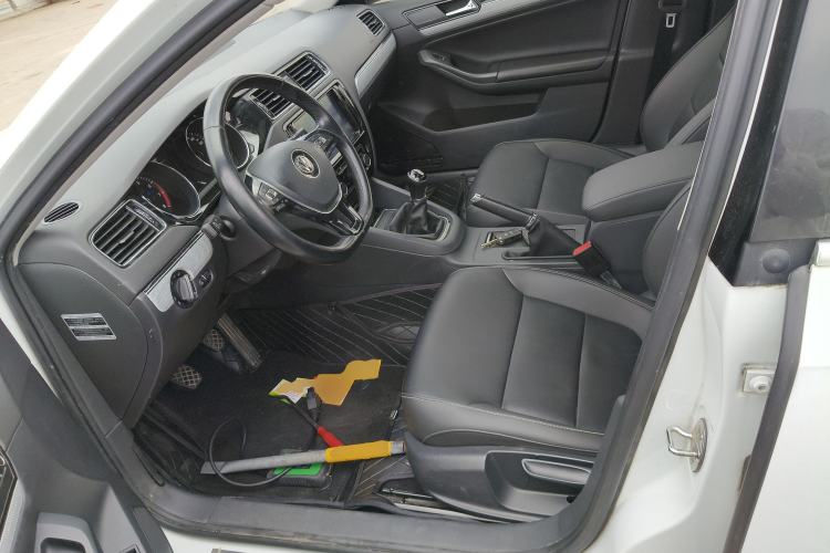 Used Volkswagen Sagitar 2017 1.6L Manual Comfort Model Left Front Seat