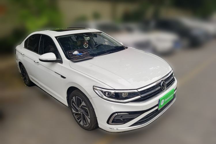Used Volkswagen Bora 2023 280TSI DSG Prestige Edition Front Right 45 Deg