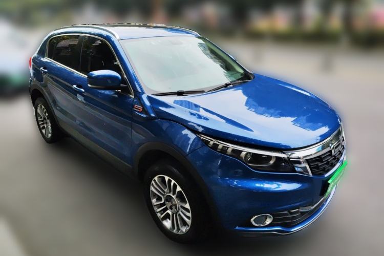 Used Qoros 5 2017 1.6T Automatic Prestige Model Front Right 45 Deg