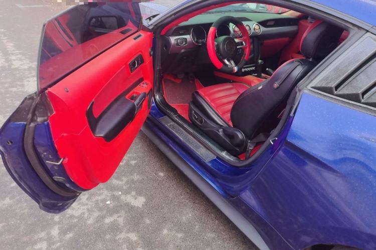 Used Ford Mustang 2015 2.3T Automatic U.S.-Spec Version
