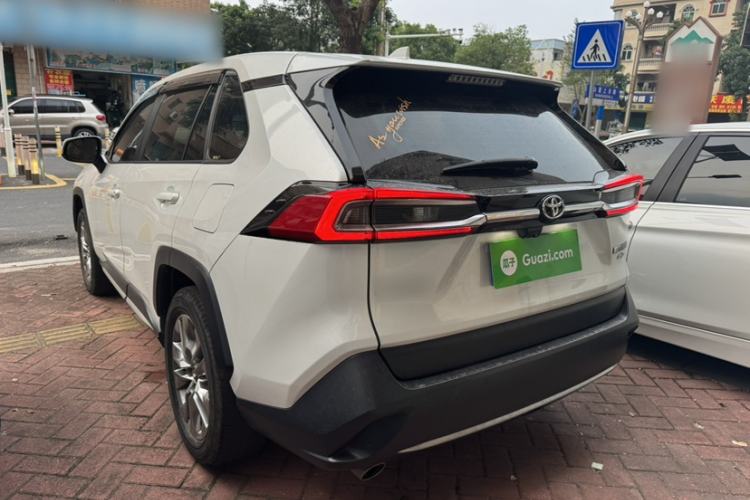 Used Toyota Wildlander 2022 2.0L CVT 4x4 Luxury PLUS Edition
