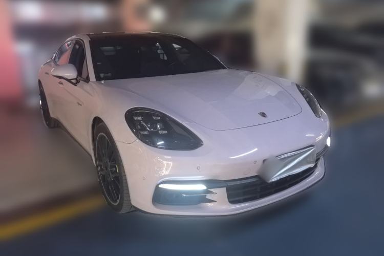 Used Porsche Panamera 2017 Panamera 4 E-Hybrid Executive Long Wheelbase 2.9T Front Right 45 Deg