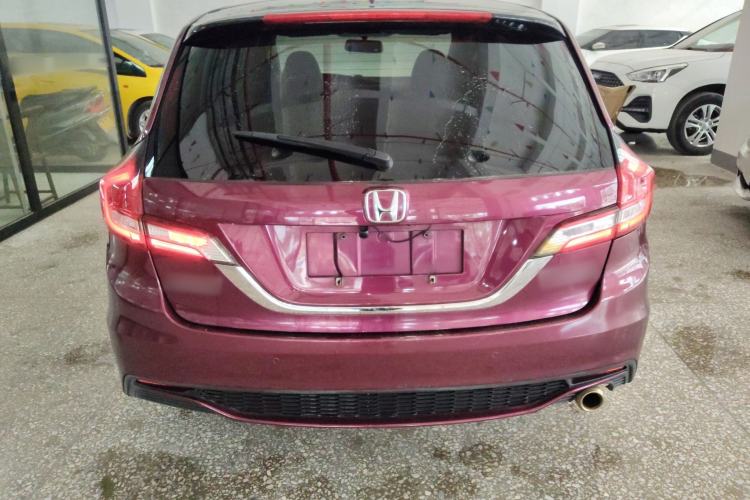 Used Honda Jade 2017 1.8L automatic Comfort version 5 seats
