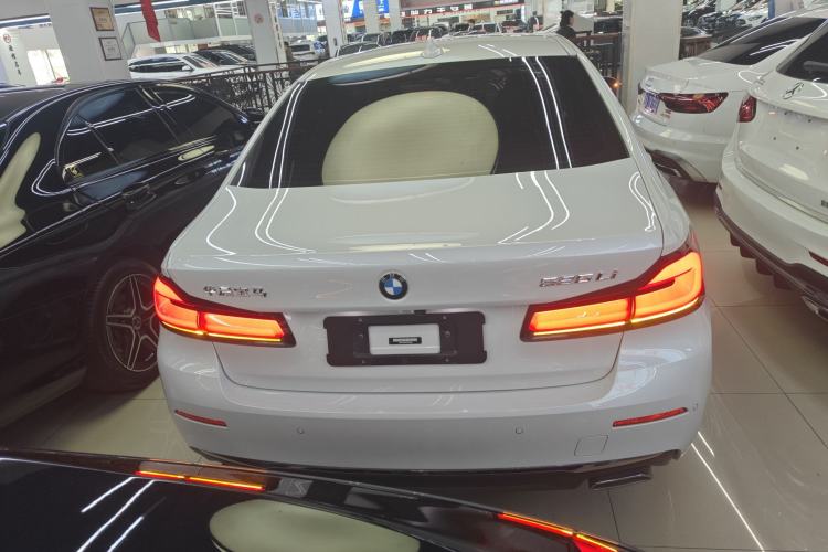 Used BMW 5 Series 2022 Second Facelift 525Li Luxury Package
