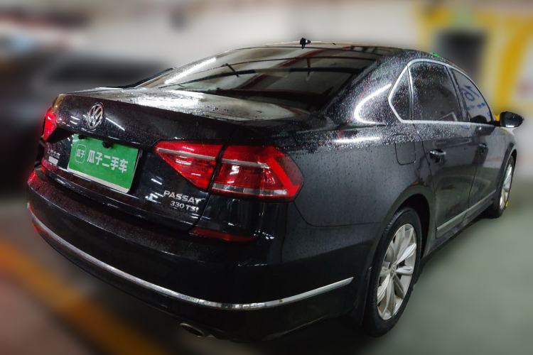 Used Volkswagen Passat 2017 330TSI DSG Luxury Edition
