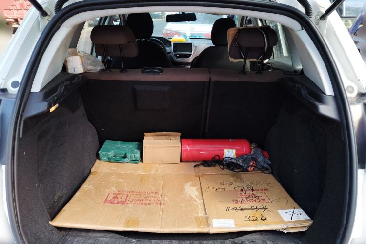 Used Peugeot 2008 2014 1.6L Automatic Fashion Edition Trunk