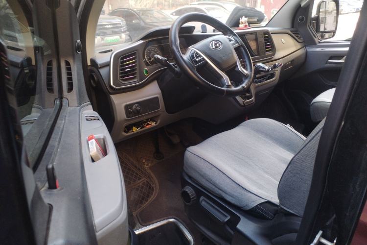 Used SAIC MAXUS Xintu V80 2021 2.0T PLUS Manual City Edition Short Wheelbase Ultra-Low Roof 5/6 Seats