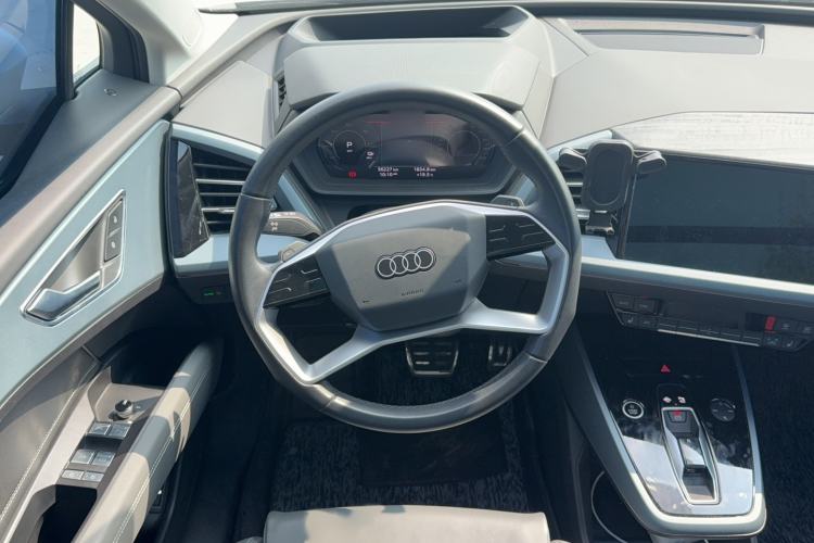 Used Audi Q5 e-tron 2023 40 e-tron Starry Edition Luxury Package Steering Wheel