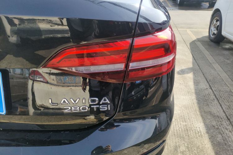 Used Volkswagen Lavida 2021 280TSI DSG Luxury Edition
