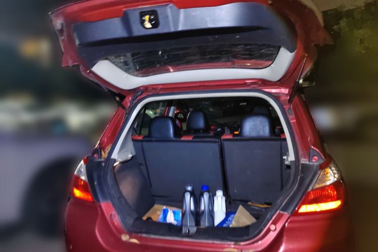 Used Venucia R50 2013 1.6L Manual Fashion Edition Trunk