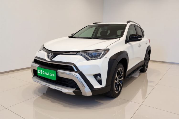 Used Toyota RAV4 2019 2.0L CVT Two-Wheel Drive Fashion X Limited Edition China VI Standard