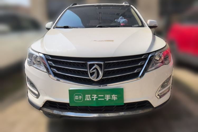 Używany Baojun 560 2015 1.8L Manual Elite Edition