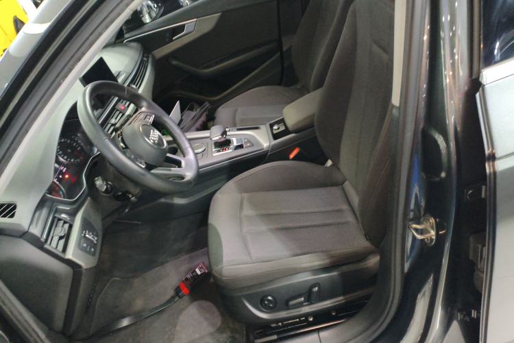 Used Audi A4L 2019 40 TFSI Ambition China VI