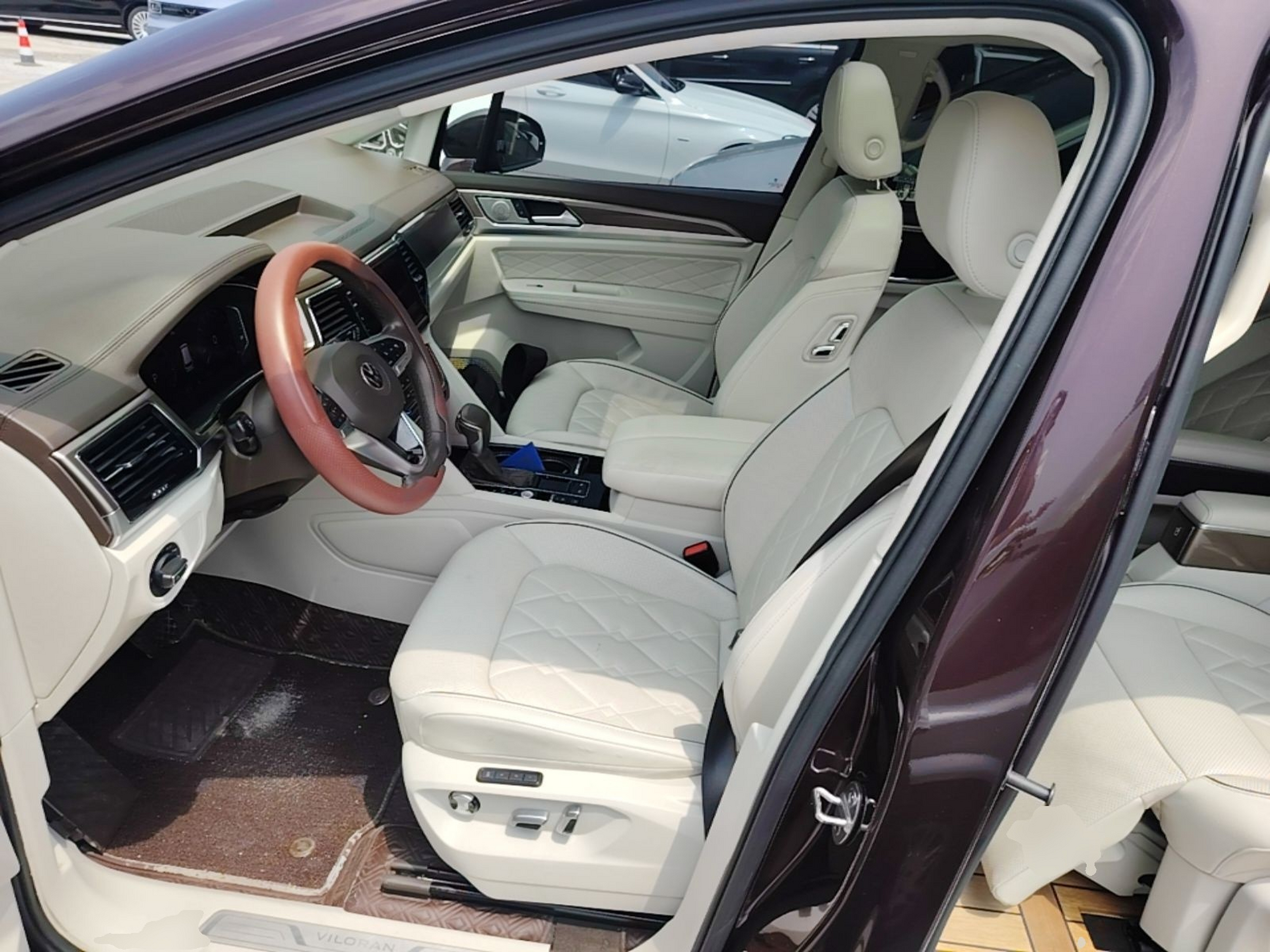 Interior delantero