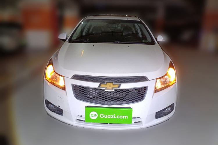 Used Chevrolet Cruze 2013 Hatchback 1.6L Manual Luxury Model
