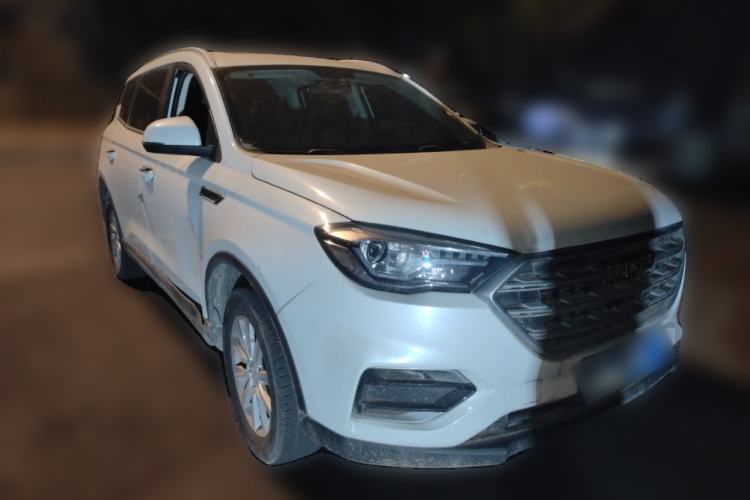 Used Sinotruk VGV U70 2021 1.5T Manual Enjoy Edition 7-Seater Front Right 45 Deg